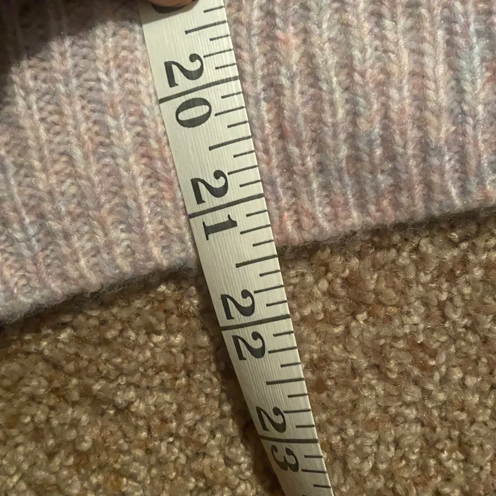 Francesca’s light pink with blues short sweater. XL - Picture 10 of 10